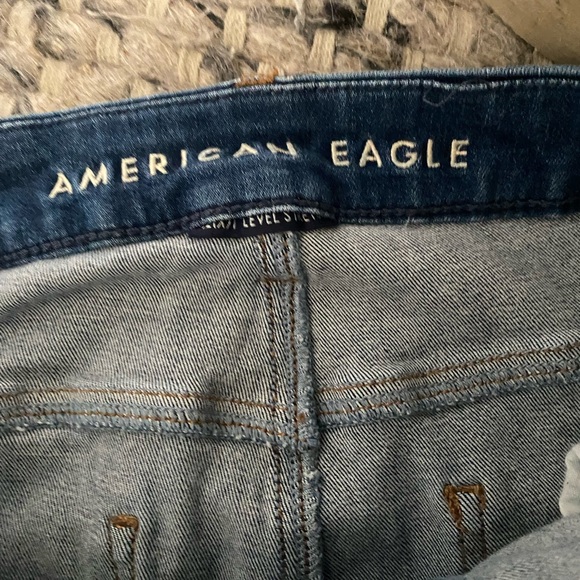 AMERICAN EAGLE SKINNY Size 14 Women's Distressed Blue Jeans EUC - Picture 4 of 7